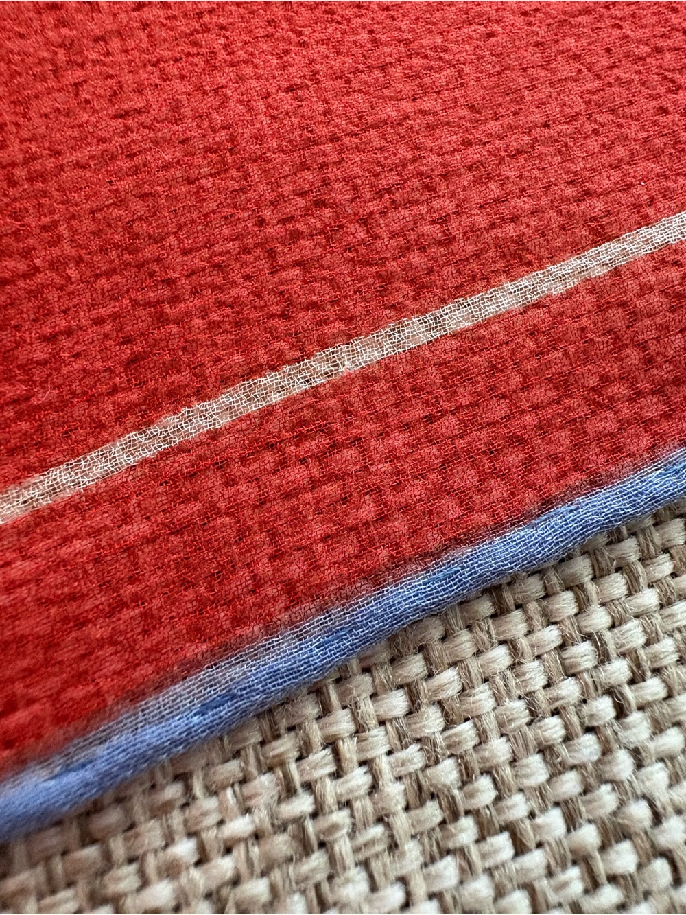 Vintage Vera Neumann scarf. 21x22. Geometric. Navy red, lavender. - Picture 5 of 7